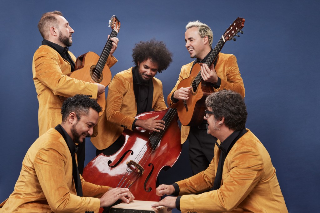 Los Amigos, roaming band, spanish music